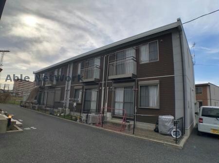 サージの物件外観写真