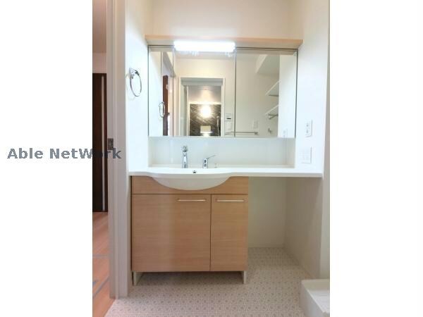 コモド　Ａ・Bの物件内観写真