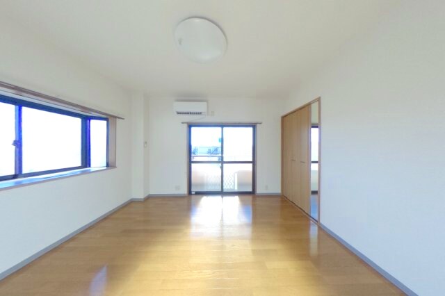 ノワール愛宕山の物件内観写真