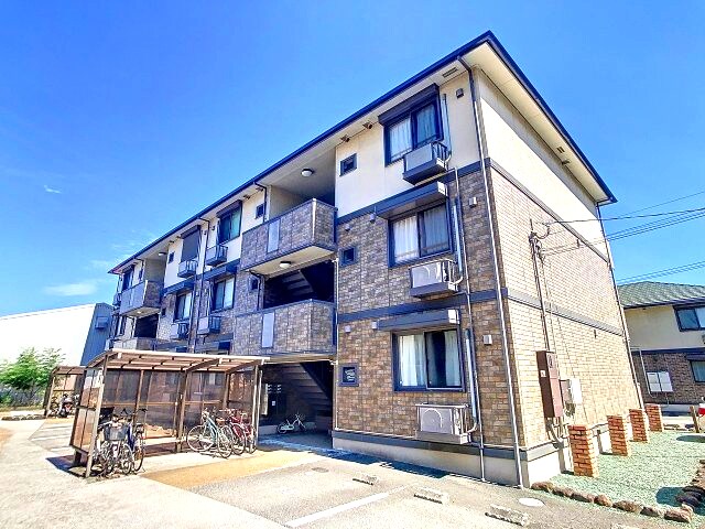 ビレッジ北久保 B棟の物件外観写真