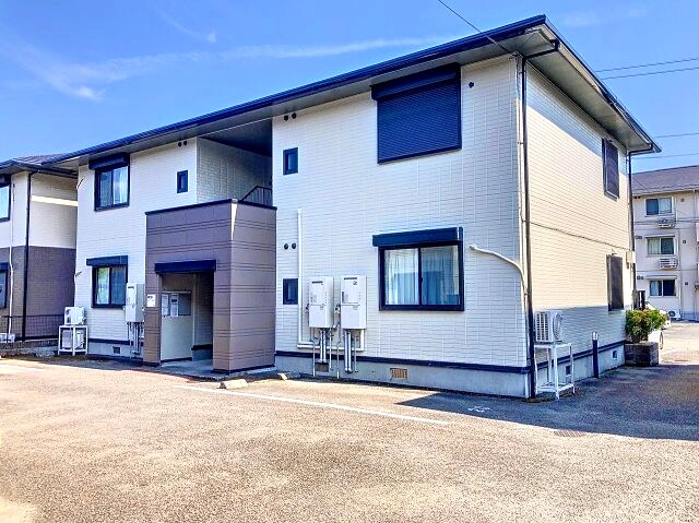 エピナール D棟の物件外観写真