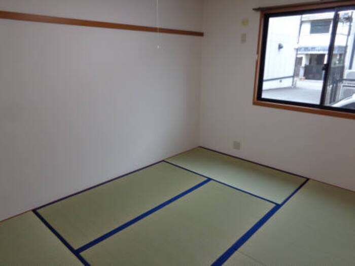 エピナール D棟の物件内観写真