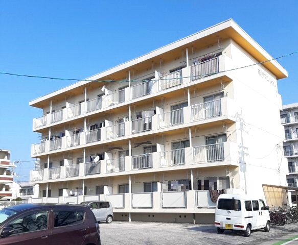 市川マンション Ⅰ(北新田)の物件外観写真