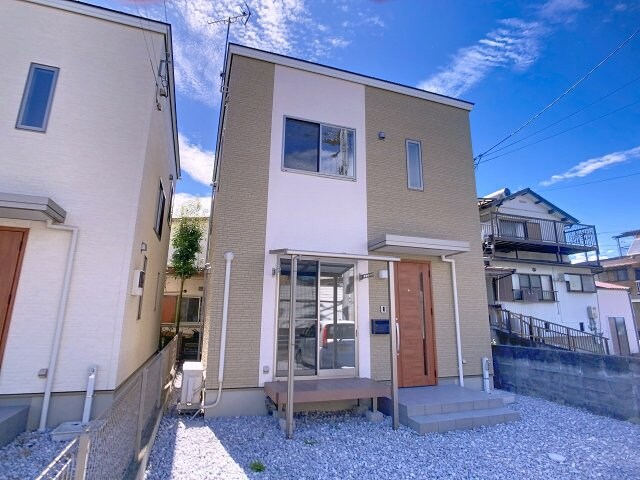 貸家(神田) A邸 A棟の物件外観写真