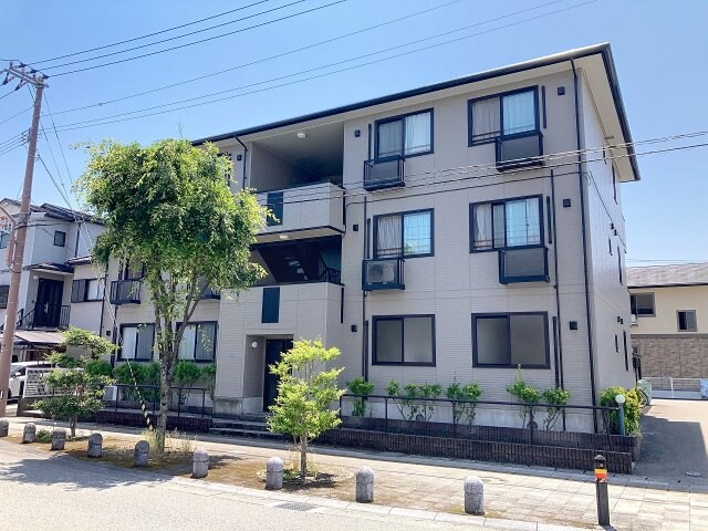 ディアコート札場 A棟の物件外観写真