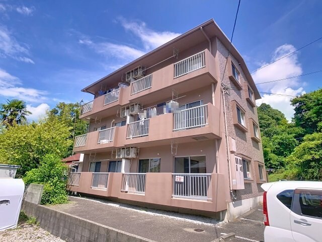 ハイネスぶどうの木の物件外観写真