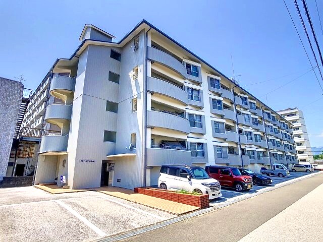 インペリアル西本の物件外観写真