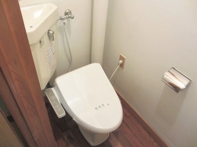 ロイヤル西町の物件内観写真