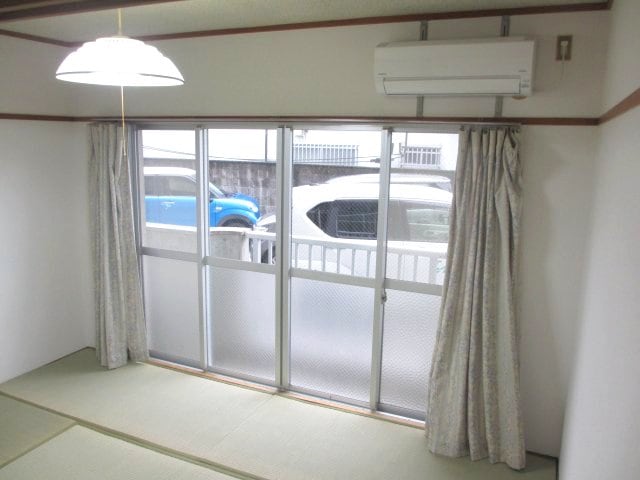 ロイヤル西町の物件内観写真