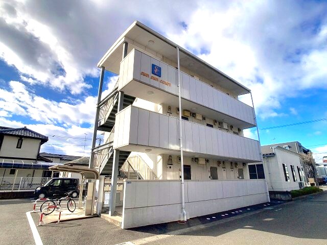 サンサン･コートの物件外観写真