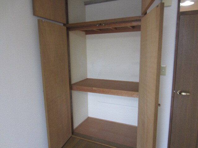 エントランスパークビルの物件内観写真