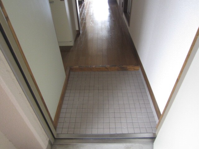 エントランスパークビルの物件内観写真