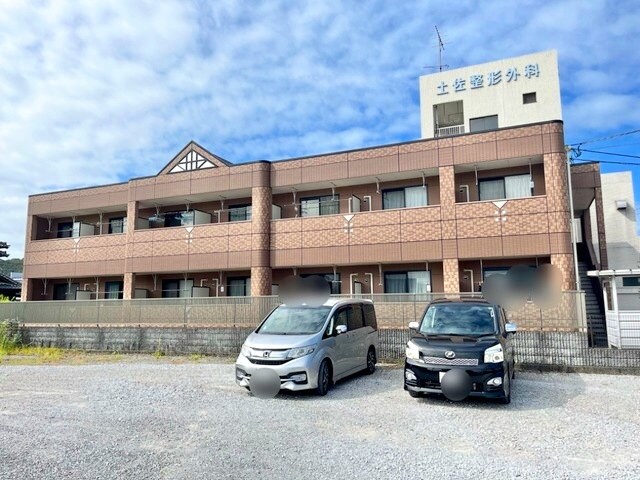 フォレストMCの物件外観写真