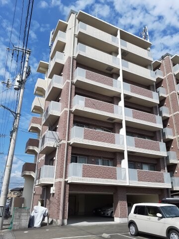 ラ・フルールの物件外観写真