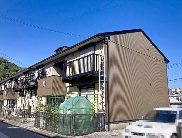 エステート六泉寺 B棟の物件外観写真