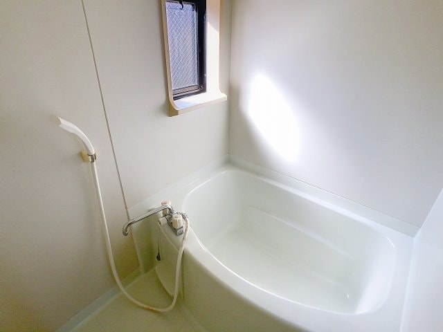 エステート六泉寺 B棟の物件内観写真