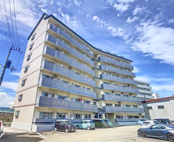 ロイヤルガーデン Ⅰの物件外観写真