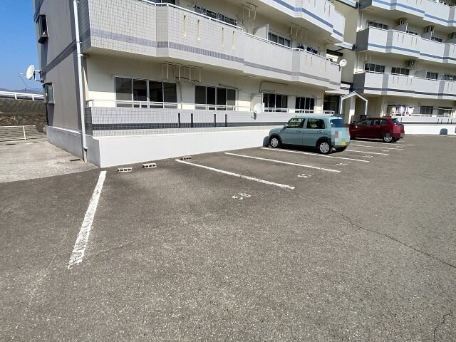 ロイヤルガーデン Ⅰの物件外観写真