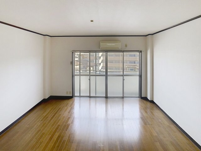 ロイヤルガーデン Ⅰの物件内観写真