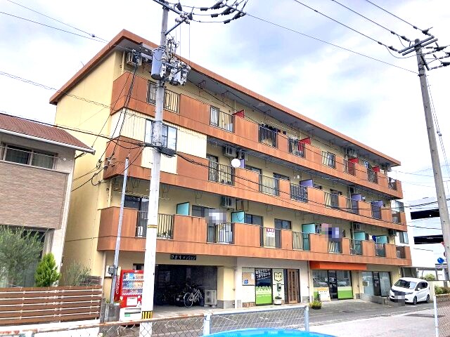 コオキマンションの物件外観写真