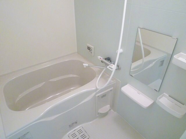 コンフォルト・カーザの物件内観写真