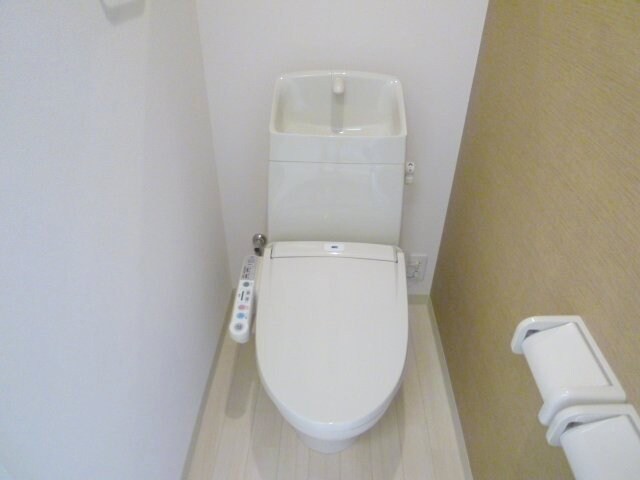 コンフォルト・カーザの物件内観写真