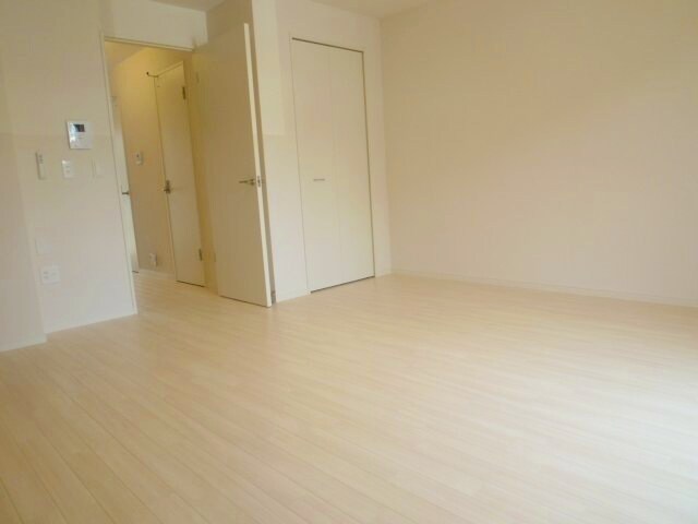 コンフォルト・カーザの物件内観写真