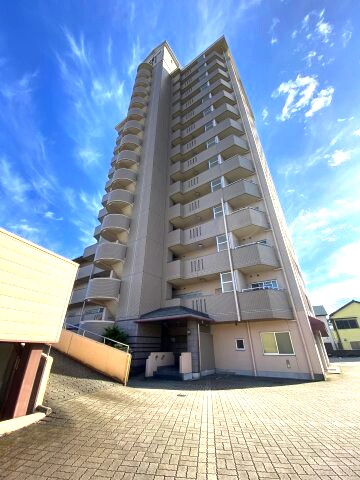 レジデンツアハトの物件外観写真