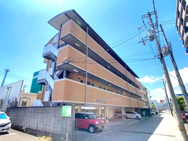 コンフォート弥右衛門の物件外観写真