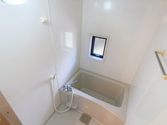 フローラ四月田 A棟の物件内観写真