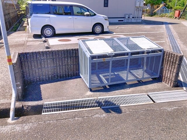 フローラ四月田 A棟の物件内観写真