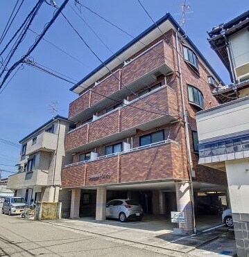 マンションアーバンの物件外観写真