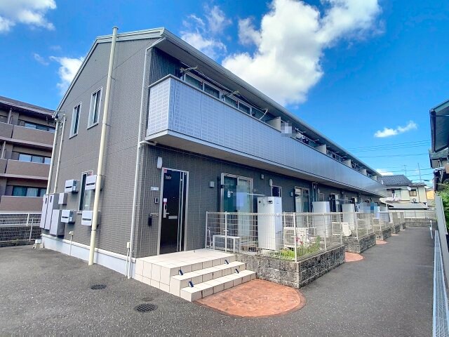 リアン万々の物件外観写真