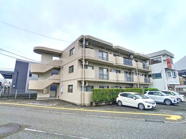 モーメントヤマイチの物件外観写真