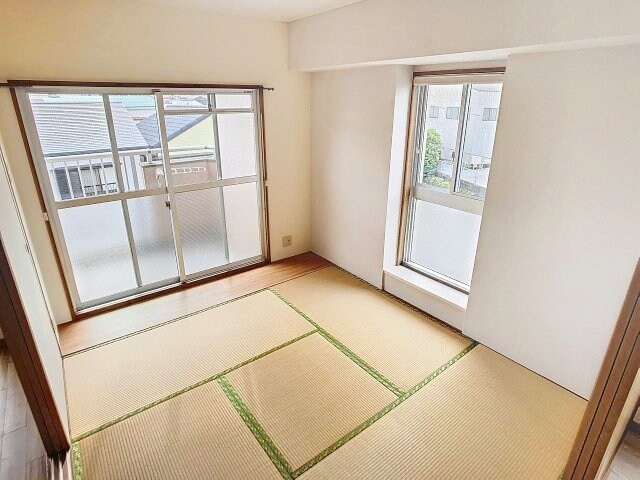 レジデンツアハトの物件内観写真