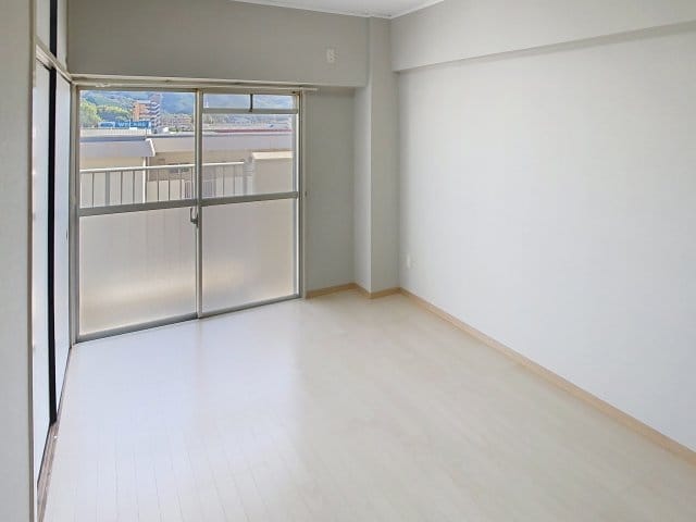 クラウン石立 Ⅰの物件内観写真