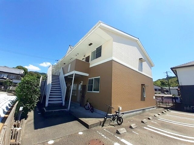 ハイツ・林の物件外観写真