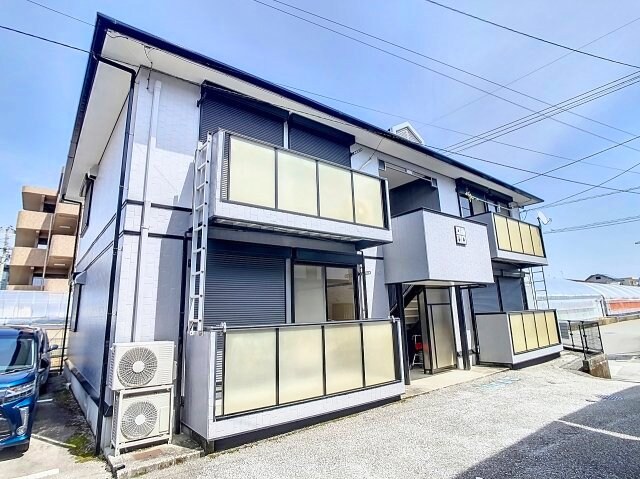 コンフォールチカミの物件外観写真