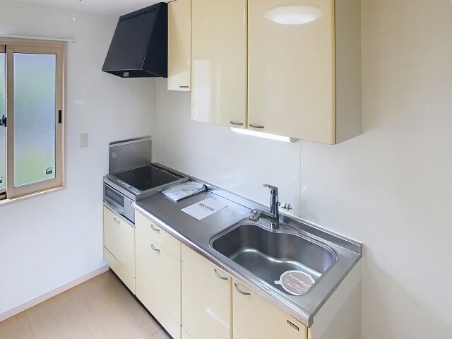 リビングタウン万々 C棟の物件内観写真