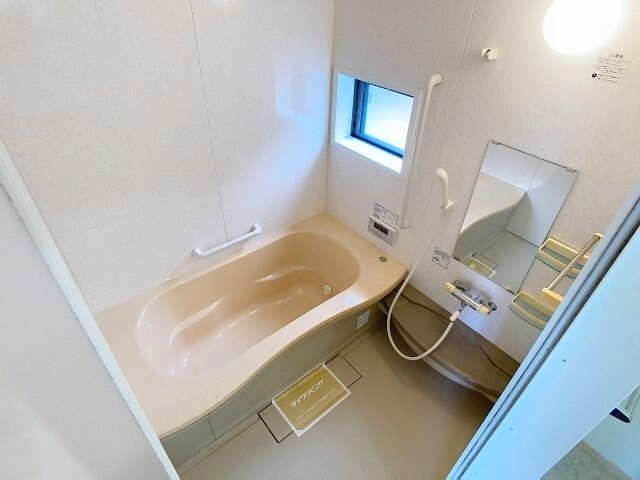 リビングタウン万々 C棟の物件内観写真