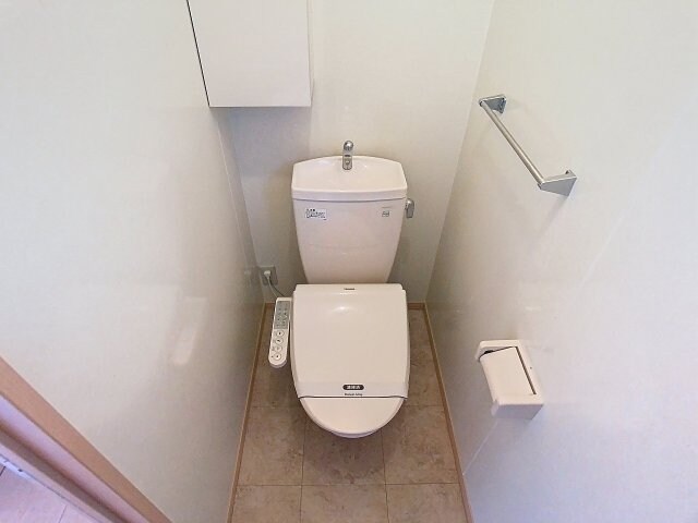 リビングタウン万々 C棟の物件内観写真