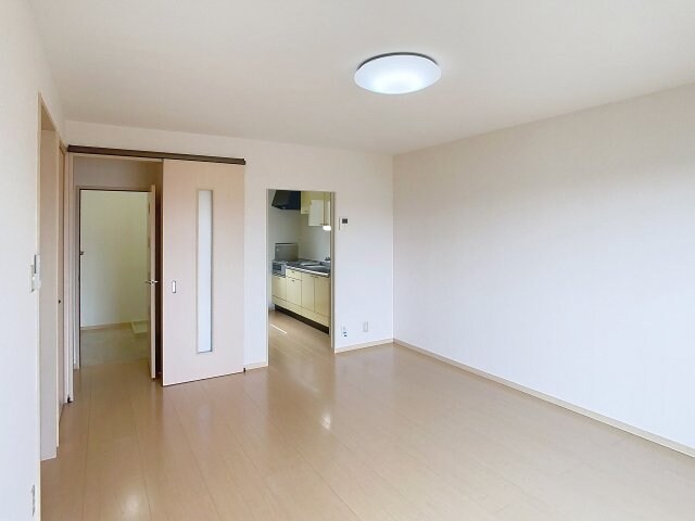 リビングタウン万々 C棟の物件内観写真