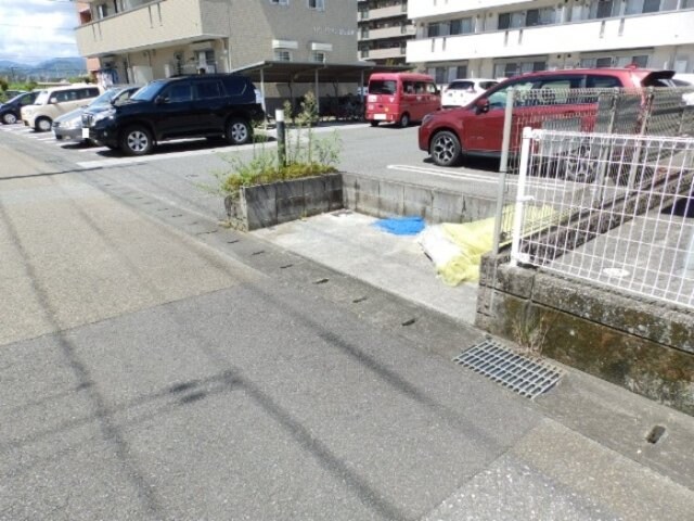 リビングタウン北川添 A棟の物件外観写真