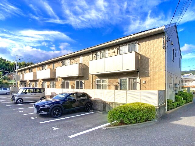 福井ガーデンハイツ A棟の物件外観写真