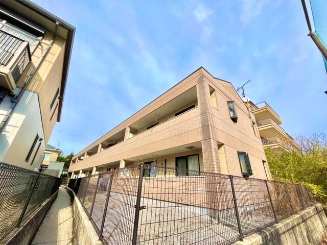 ネオ・クレストⅢの物件外観写真