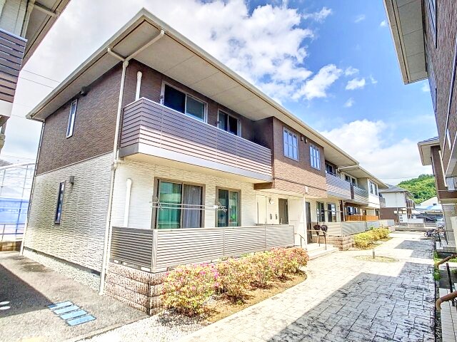 シャーメゾン・アゼリア B棟の物件外観写真