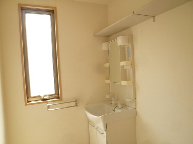 ファルカスⅡ A棟の物件内観写真