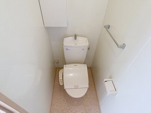 リビングタウン万々 B棟の物件内観写真