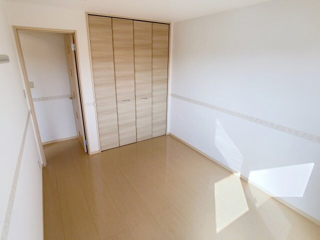 リビングタウン万々 B棟の物件内観写真