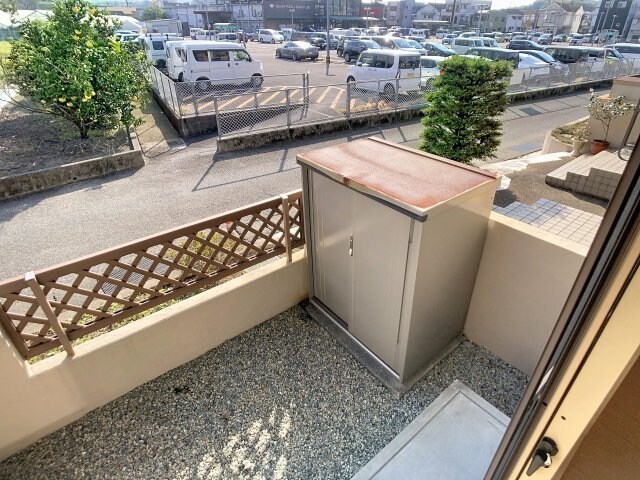 リビングタウン万々 B棟の物件内観写真